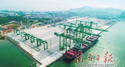 汕头广澳港10万吨级码头试运营