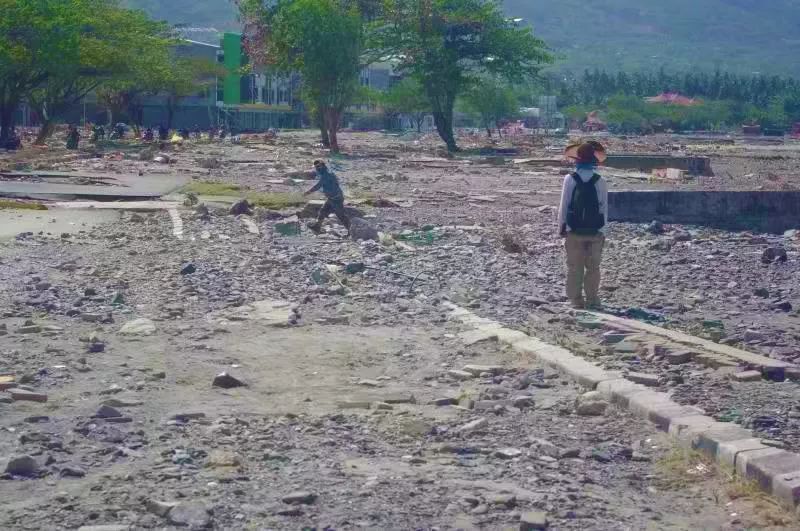 【先进典型风采录】遭遇7.4级地震与海啸？抓紧科研！——记中国