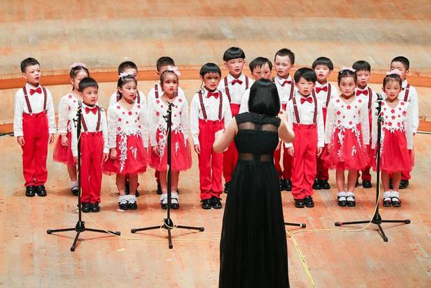 这是一场为聋哑青年举办的音乐会 郑云龙、彩虹合唱团携手献唱
