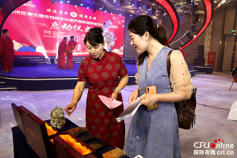 【A】【河南人的一天·第3期】河南省级非遗传承人王玲:把黄河的礼物送给年轻人