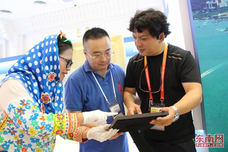 【头条下文字】福建非遗精品闪耀国新办福建主题新闻发布会