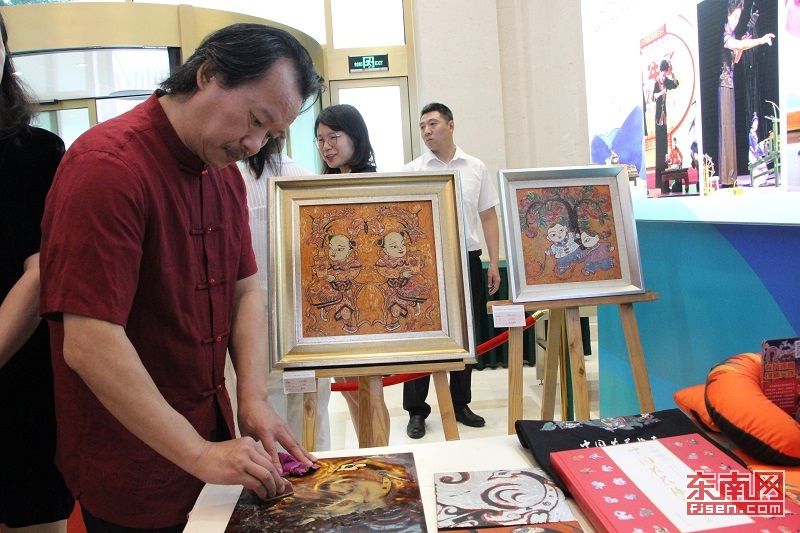 【头条下文字】福建非遗精品闪耀国新办福建主题新闻发布会