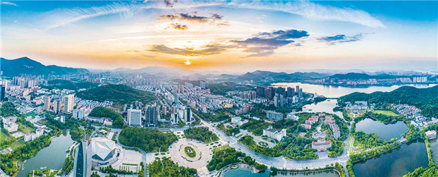 【看长江之变】黄石丢掉“铁饭碗” 岩石种树“穿花衣”