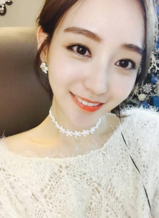 韩国美女主播性感撩人 脸蛋精致可爱颜值逆天(组图)