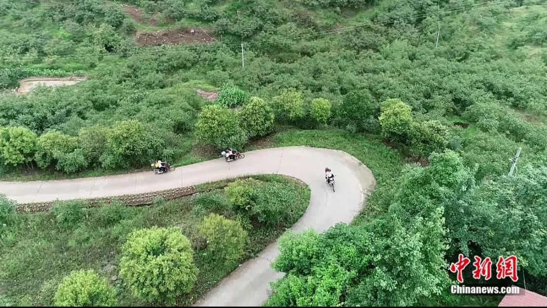 重残儿童还能读书吗？这群“背篼老师”说：能！