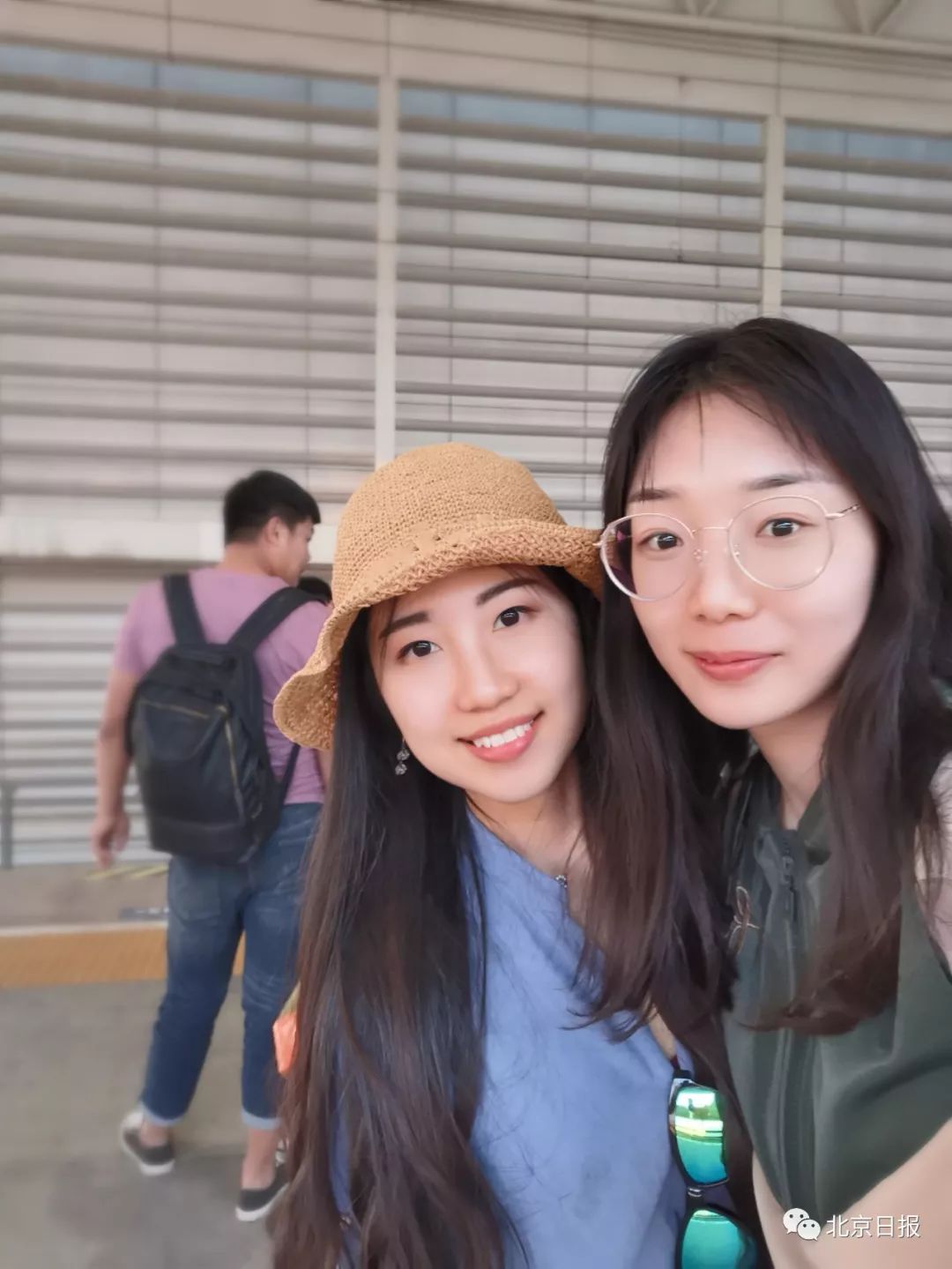 “史上最安全”东单路口，俩95后护士再立功！