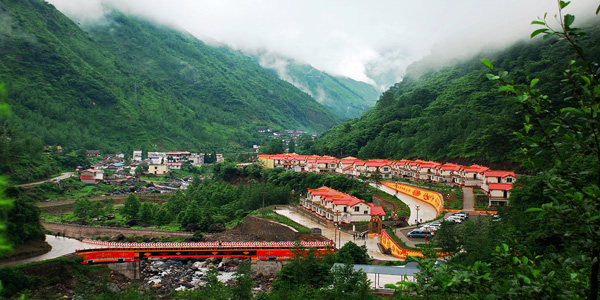 图片默认标题_fororder_彝家新寨改造后-供图--乐山市峨边彝族自治县委宣传部-(2)