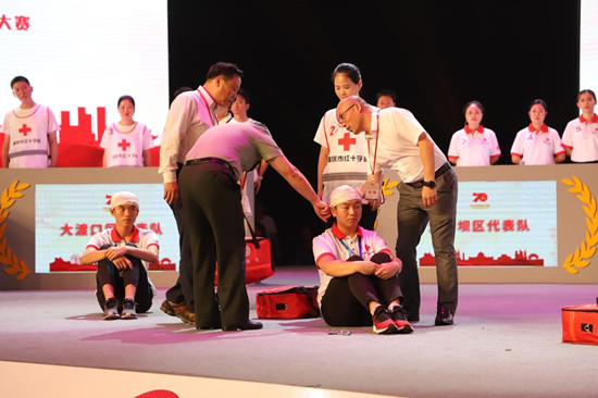 【社会民生】普及救护知识 首届重庆市红十字应急救护大赛举行