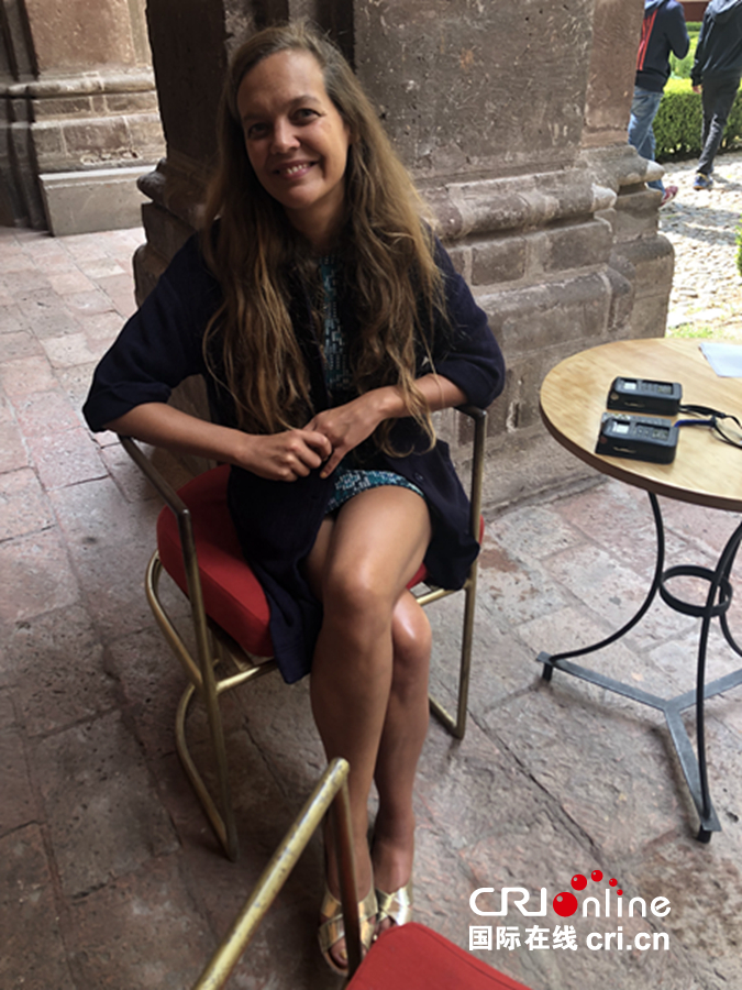 川剧人的故事感动墨西哥