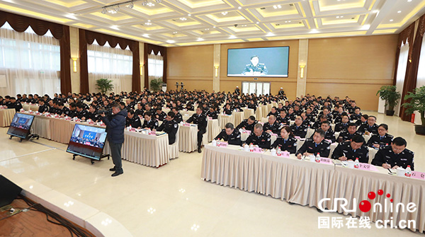 图片默认标题_fororder_报告会真实感人，催人泪下，现场数次响起掌声（摄影-黄伟）