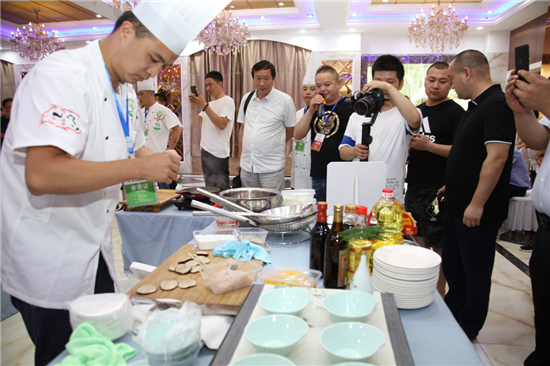 急稿（供稿 食品列表 三吴大地连云港 移动版）2019中国·灌云豆丹美食文化开幕