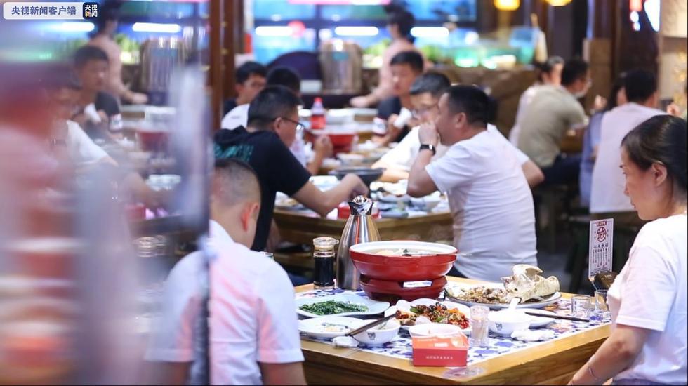 夜游福州上下杭 感受历史街区新活力 夜游福州上下杭 感受历史街区新活力