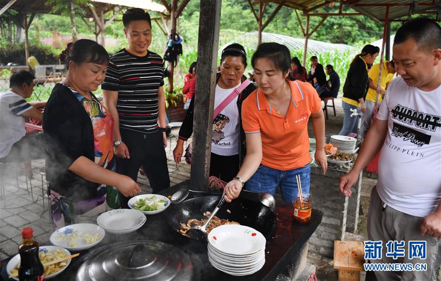五代人不忘初心 七十载深耕林海(组图)
