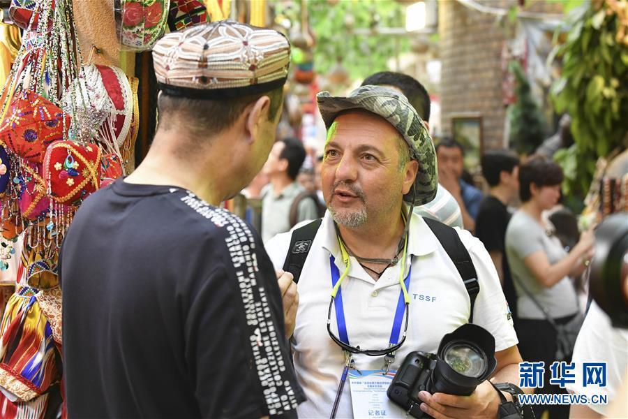 24国媒体记者探访新疆 感受社会稳定民生改善 认可去极端化成就