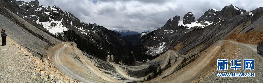 一条天路，一个梦想——藏族“愚公”斯那定珠传奇