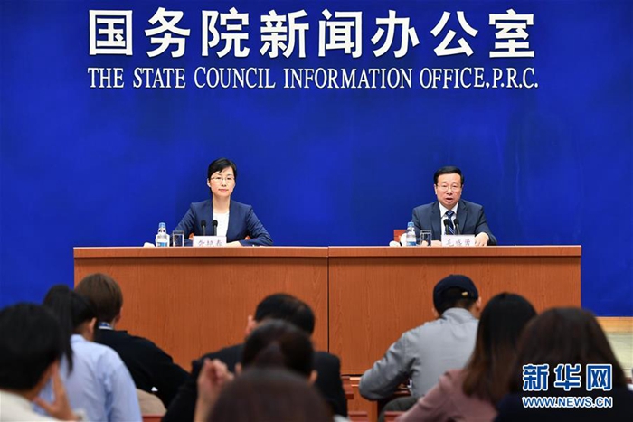 “明年中国经济有条件保持稳中向好态势”——国家统计局新闻发言人回应经济运行热点问题