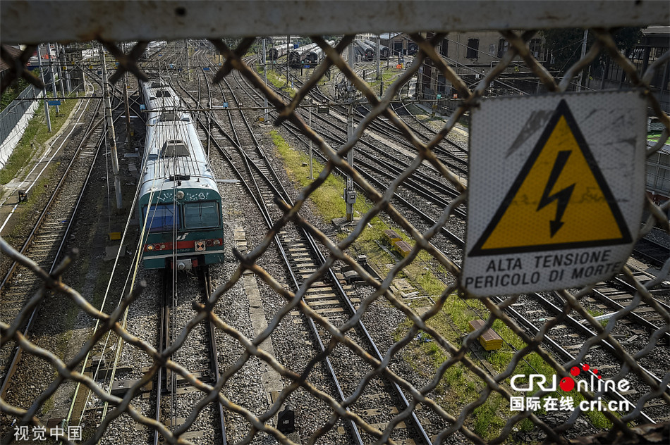 意大利铁路供电系统遭恶意纵火 列车延误达4小时