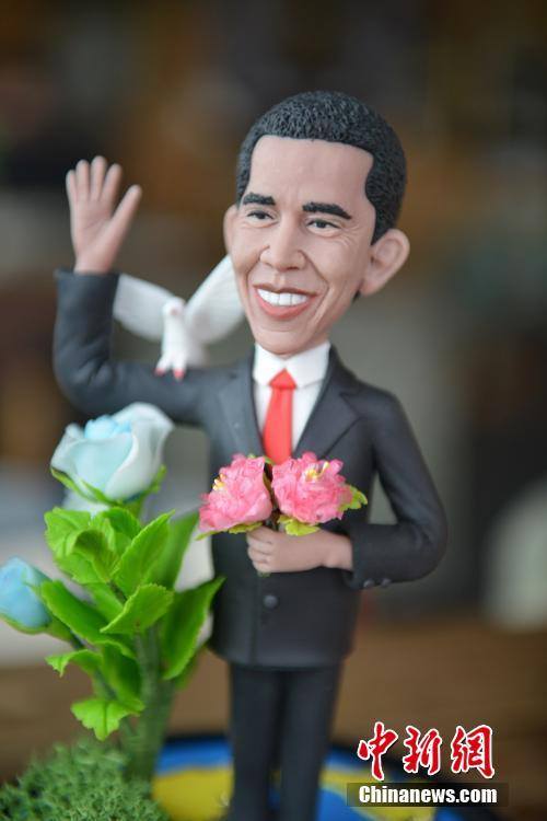 G20 မွ ႏိုင္ငံတကာေခါင္းေဆာင္မ်ားကို ၾကိဳဆိုရန္ ျပဳလုပ္ထားသည့္ဟန္က်ိဳး လက္မႈပညာသည္ တစ္ဦး၏အႏုပညာလက္ရာမ်ား