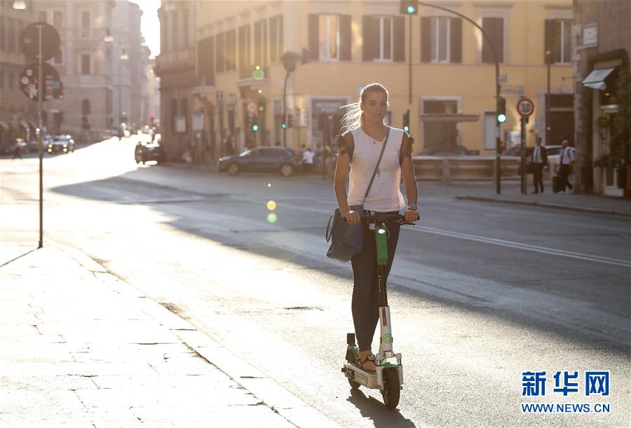 电动踏板车成为意大利人出行新选择