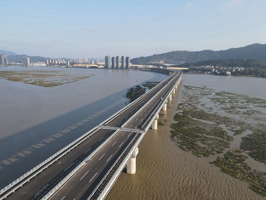 福建首座双层公轨共线桥梁道庆洲大桥主线主体部分完成施工
