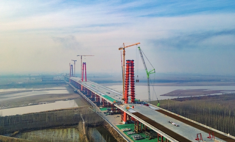 大河之上 “凤凰”腾飞 济南黄河凤凰大桥建成通车