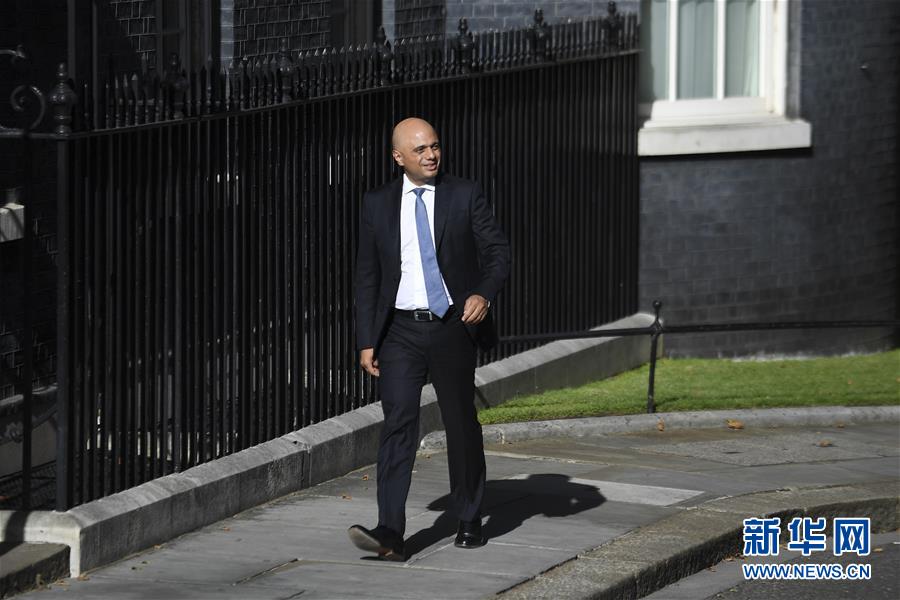 英国首相约翰逊组建新内阁