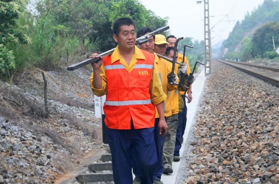 新时代·铁路榜样丨汪伯华：“神奇工长”的超能力