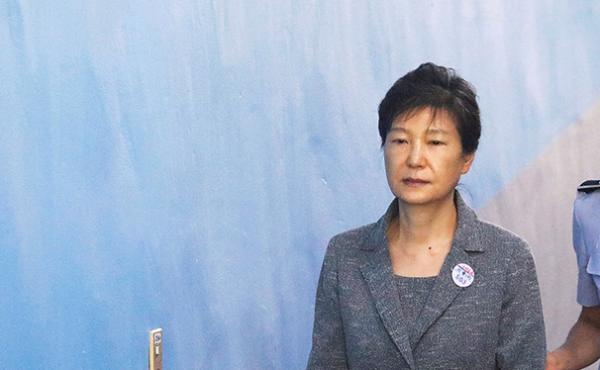 朴槿惠受贿案二审宣判：获刑5年 追缴27亿韩元