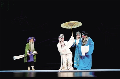 【娱乐-图片】中原文化大舞台惠民演出各地绽放