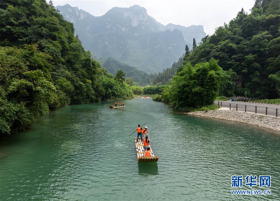 線上線下消費(fèi)升溫 文旅活動(dòng)邁上“云端”——端午假期透視中國(guó)經(jīng)濟(jì)高質(zhì)量發(fā)展新動(dòng)力