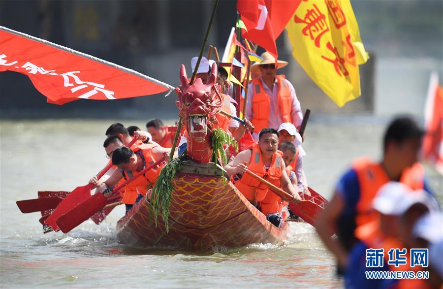 線上線下消費(fèi)升溫 文旅活動(dòng)邁上“云端”——端午假期透視中國(guó)經(jīng)濟(jì)高質(zhì)量發(fā)展新動(dòng)力