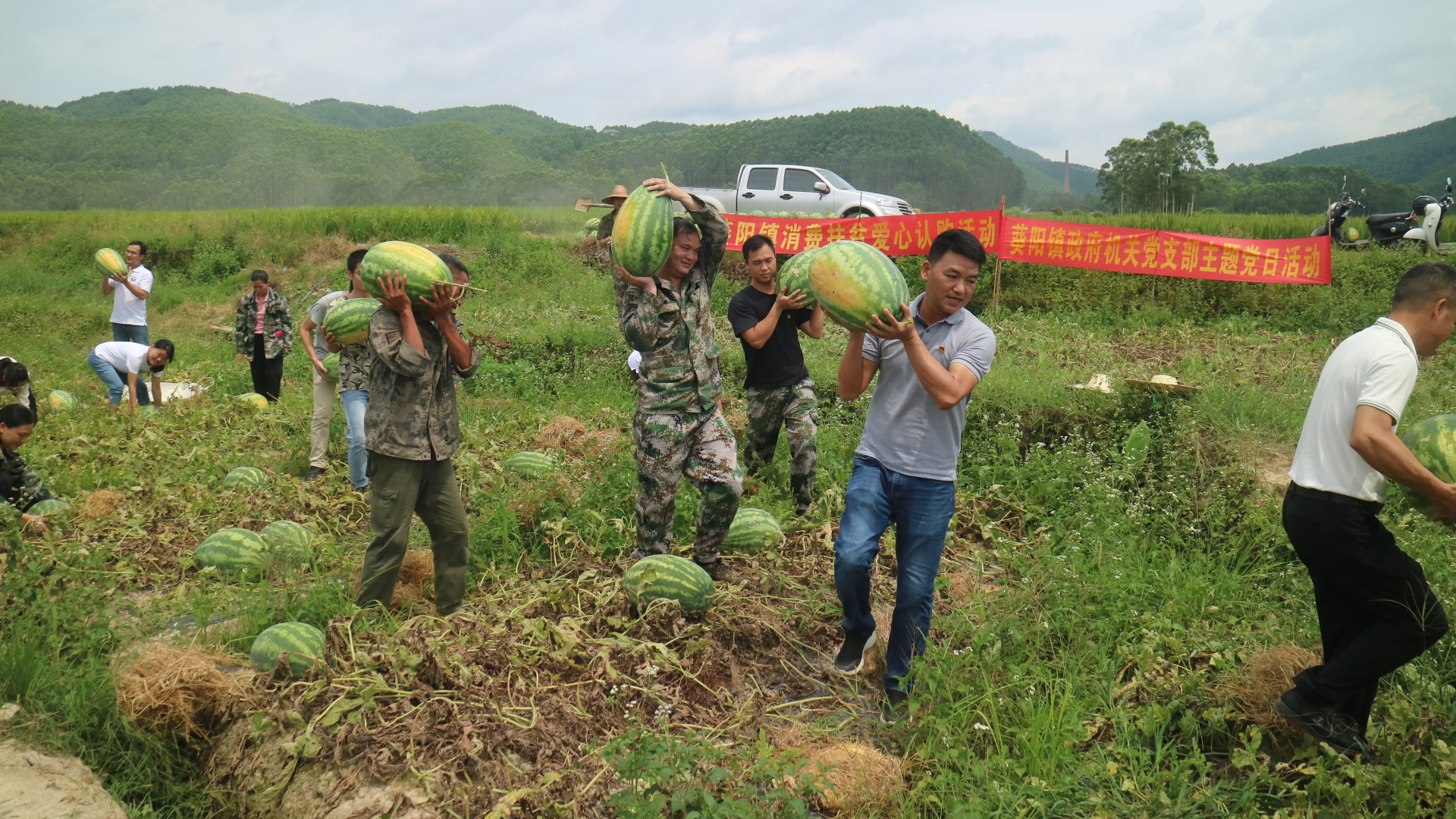 【B】玉林市兴业县:脱贫有困难 政企来助力