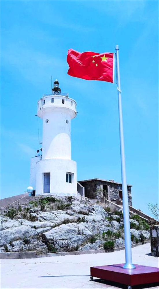 （B 社会广角列表 三吴大地连云港）连云港开山岛：端午节守岛人体验爱国奉献精神