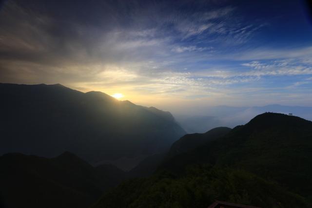 【城市远洋】【焦点图】重庆巫山：绚丽山河美景美如画