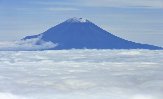 汤加火山喷发后,有韩媒报道称,近期调查表明日本富士山喷火口的数量