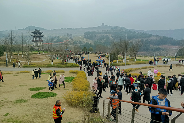 南充：春节假期共接待游客646万人次 实现旅游综合收入23.36 亿元_fororder_天乐谷旅游度假区--供图-南充市文旅局