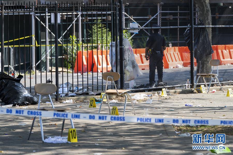 纽约布鲁克林发生枪击事件 致1死11伤(组图)