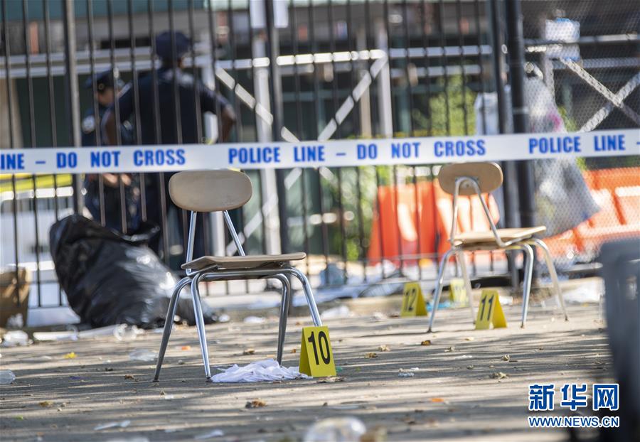 纽约布鲁克林发生枪击事件 致1死11伤(组图)