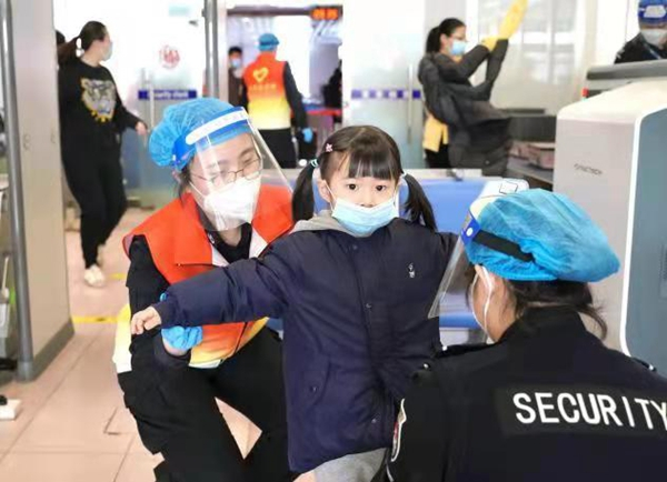 延吉机场推出差异化安检新举措 保障旅客出行顺畅_fororder_图片2