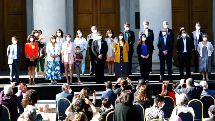 智利当选总统公布新政府内阁名单 女性成员人数将首超男性
