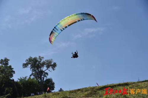 2019第四届中国·亚布力“新明家具杯”滑翔伞国际精英赛开赛