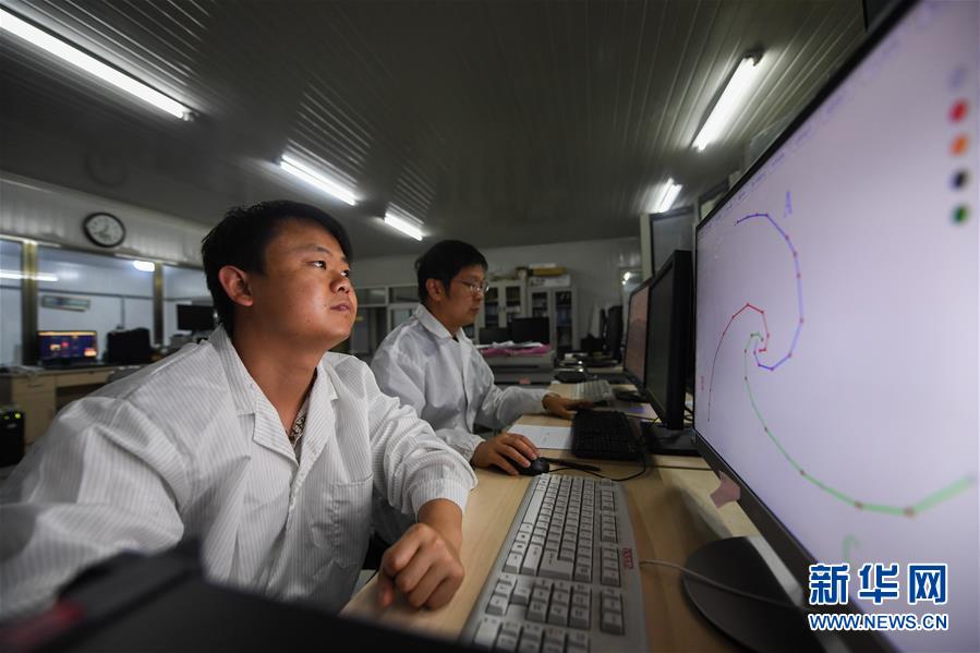 探秘明安图草原“天眼”