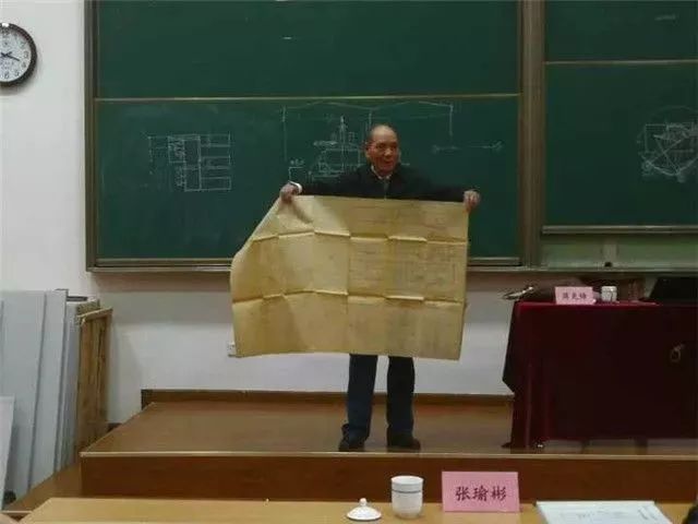 八旬老教授的“最后一课”：他站着讲了3个小时