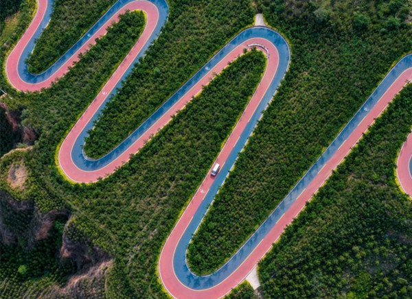 图片默认标题_fororder_彩虹公路 (1)_副本