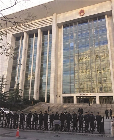 律师拎包走人 杭州“保姆纵火案”庭审发生了什么？