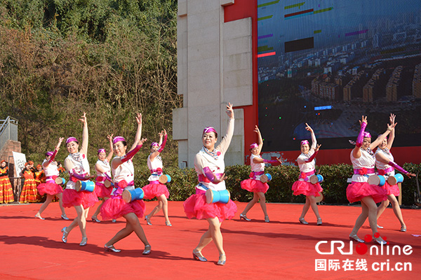 图片默认标题_fororder_舞蹈《幸福明天》（摄影-雷艳）