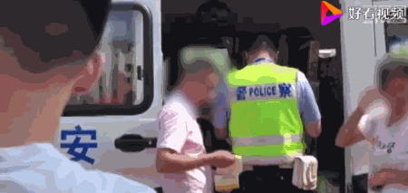 来，帮你擦擦汗！