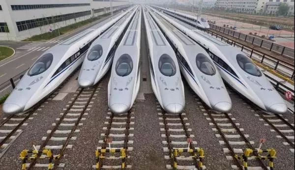 中国高铁辐射严重？“坐高铁=照X光”？国资委权威回应！
