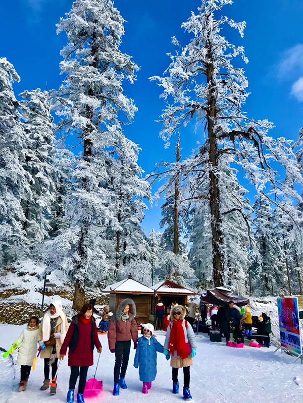 新春走基层|眉山瓦屋山冰雪旅游持续升温_fororder_瓦屋山景区美景