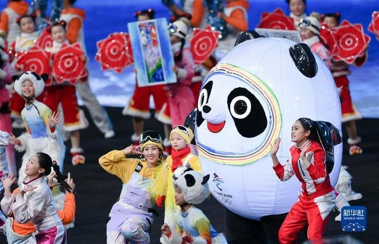 在冬奥舞台展示精彩中国故事